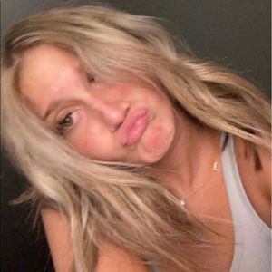 Meet your Posher, Leah